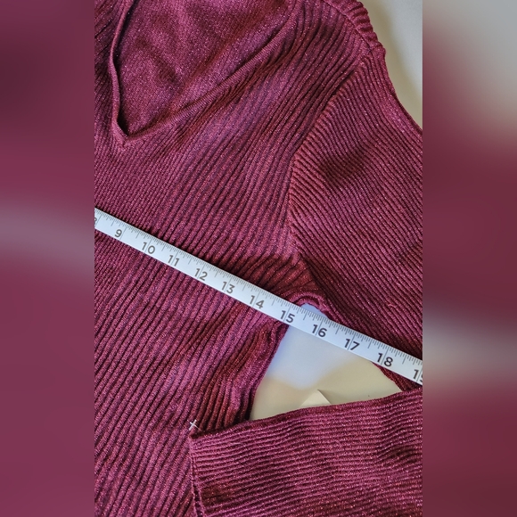 NWT Alfani Plus Women's V-Neck Ribbed Metallic Sweater - Picture 9 of 13
